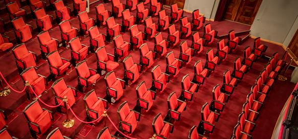 Tampereen Teatterilla on väljennetty istumapaikkoja koronapandemian vuoksi