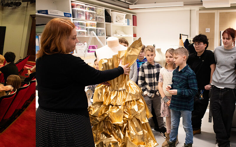 Kuvakollaasi teatterikierroksista